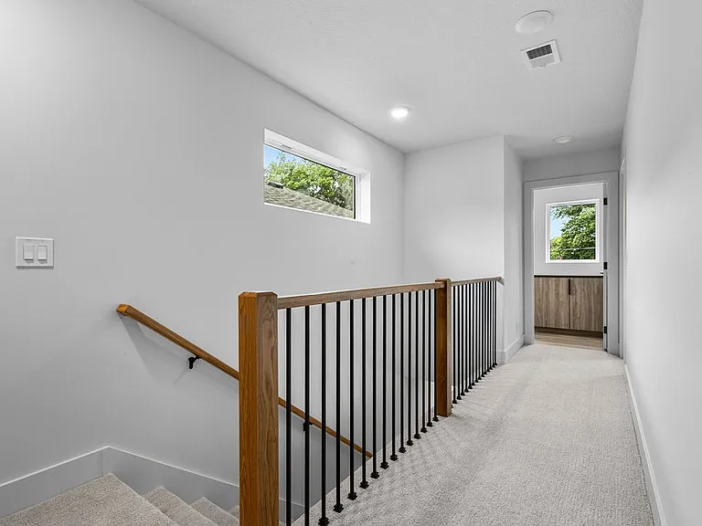 2025 S 56th St — Photo 10