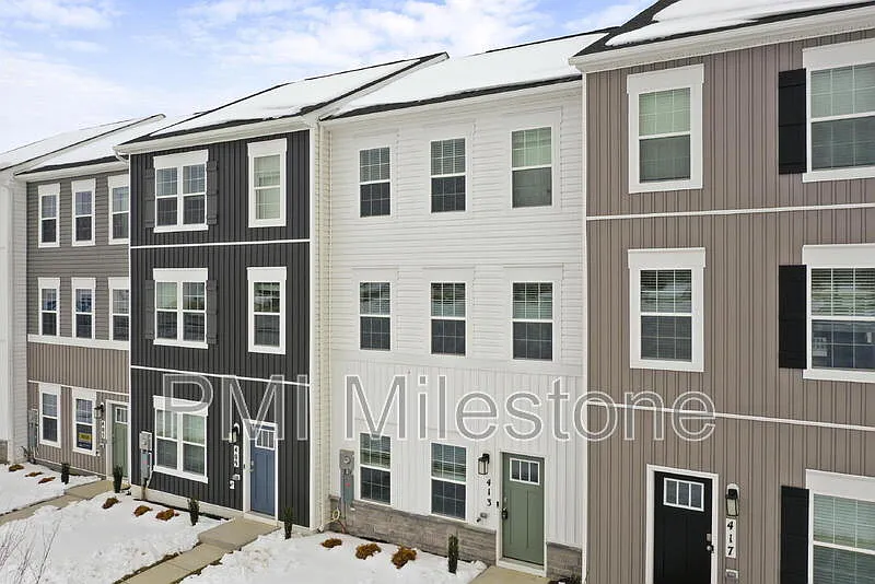 4 bed, 3.5 bath, 1950 sqft, $2,230 — Photo 3