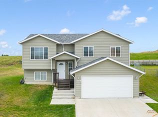 304 Bear Tooth Dr, Box Elder, SD 57719