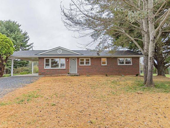 2nd image of 38 Apple Orchard Ln