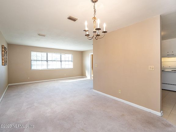 5th image of 1429 Lamanto Ave E