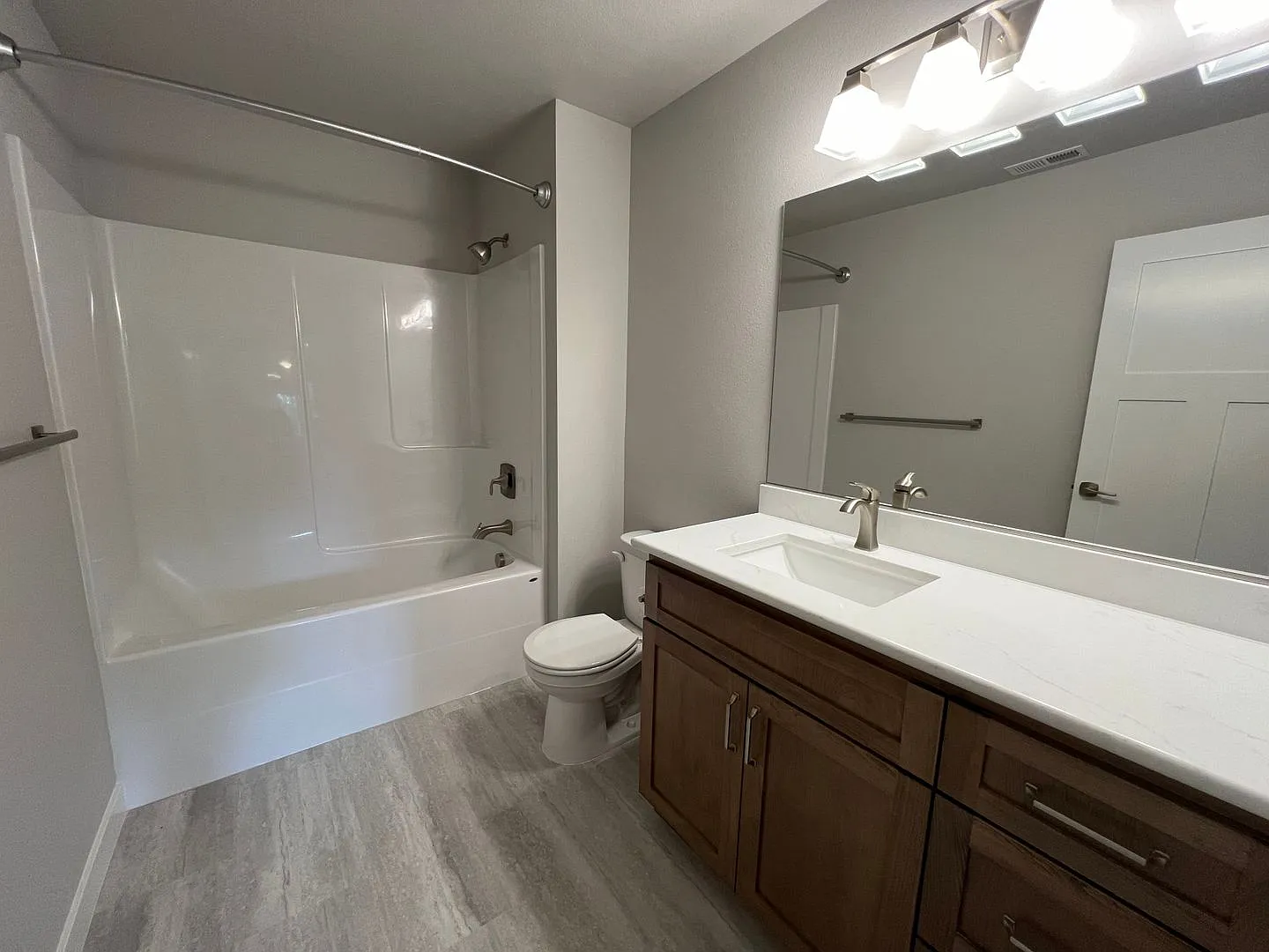 151 N Market St. Lafayette — Photo 3