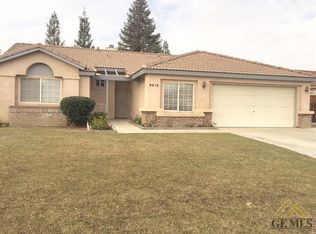 8816 Cumberland Ct, Bakersfield, CA 93312