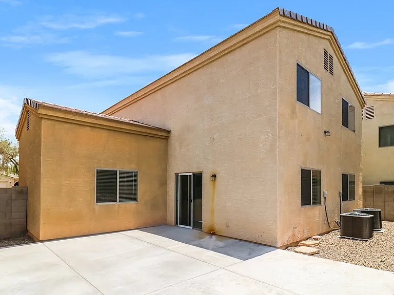 7412 S 37th Dr — Photo 17
