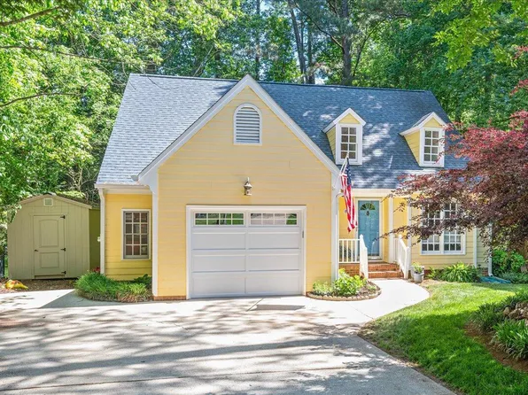 829 Joyner Ct, Wake Forest, NC 27587