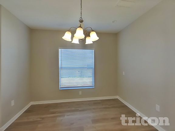 4th image of 1438 Delano Trent St