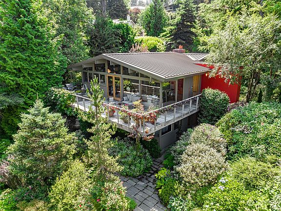 2nd image of 5928 77th Avenue SE