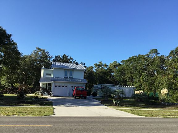 4th image of 501 W Oak Island Dr
