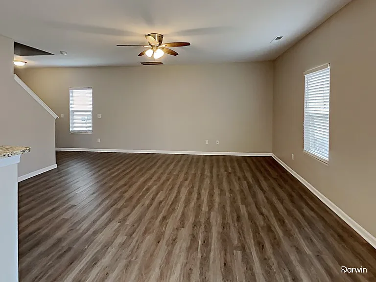 1372 Waylon Ave — Photo 6