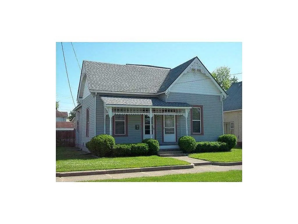 403 W Broadway St photo 1