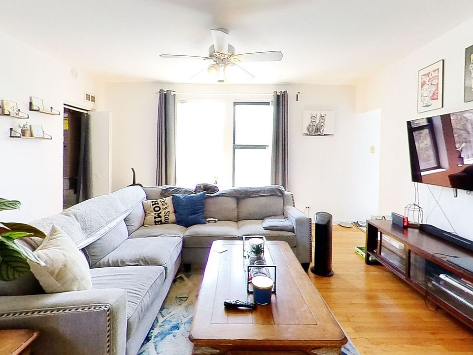 1st image of 1433 W Balmoral Ave #37/3S