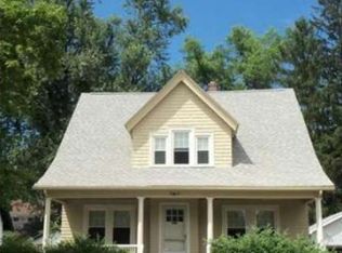 62 Larkspur St, Springfield, MA 01108