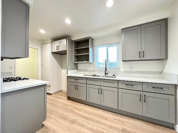 4th image of 12551 Adelle St #D