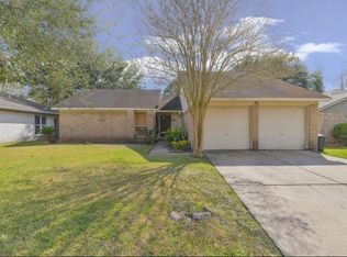 426 Ironbark Dr, Webster, TX 77598