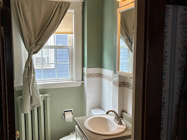 45 Waldemar Ave #2 — Photo 13