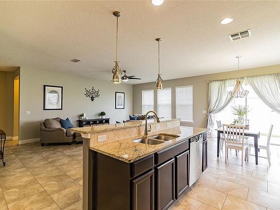5th image of 1507 Caterpillar St