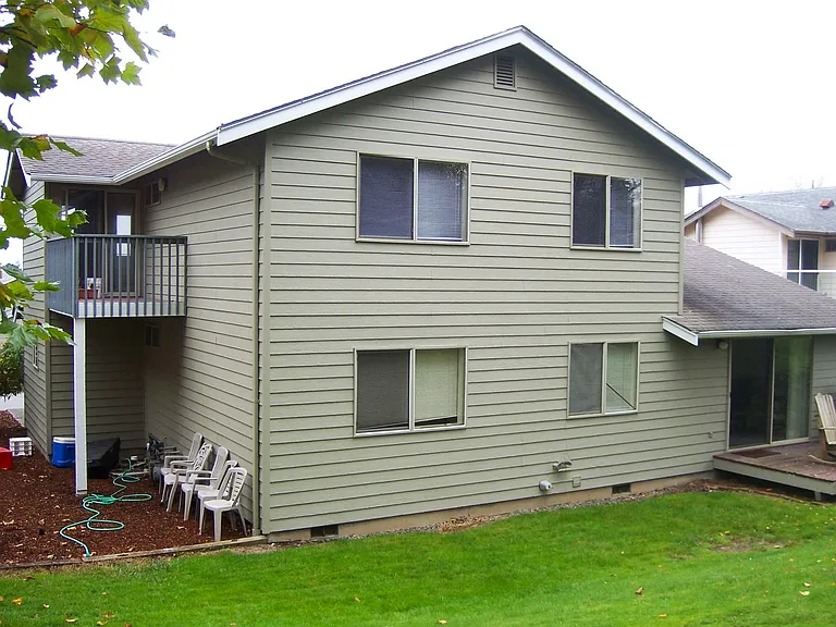 2224 Michigan St — Photo 12