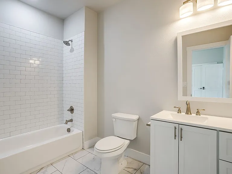 2716 Forest Park Blvd — Photo 21