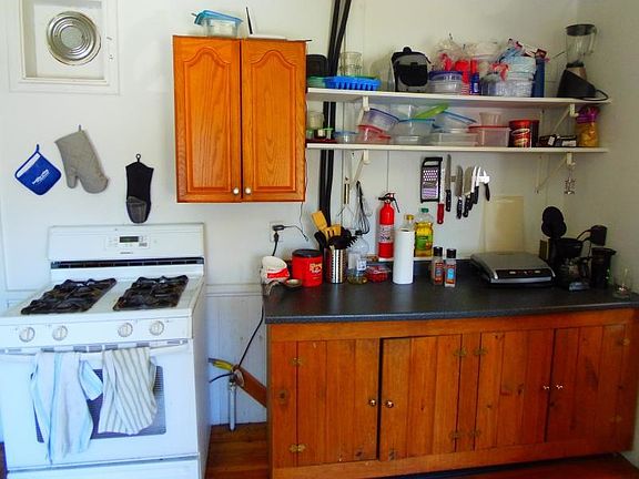 4th image of 112 Holland St #1