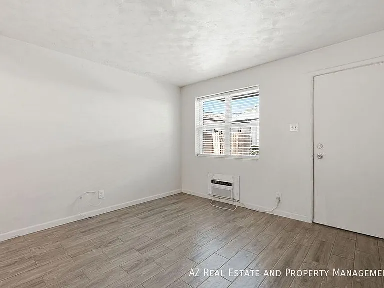 829 N 4th Ave #10 — Photo 7