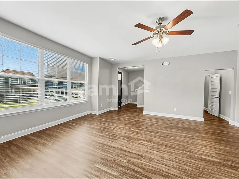 5335 Tupelo St — Photo 7