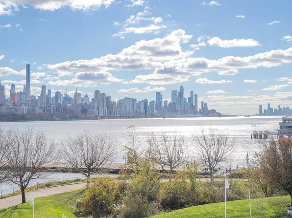 224 The Promenade #224, Edgewater, NJ 07020