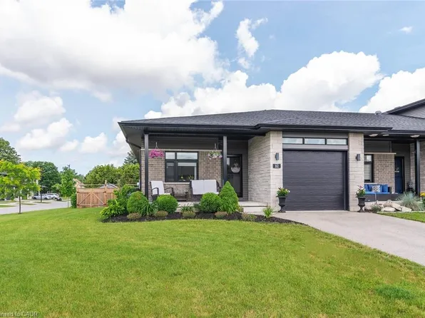 82 Rowe Ave, South Huron, ON N0M 1S1
