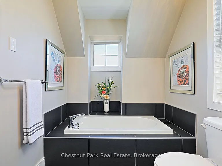 132 Yellow Birch Cres — Photo 23
