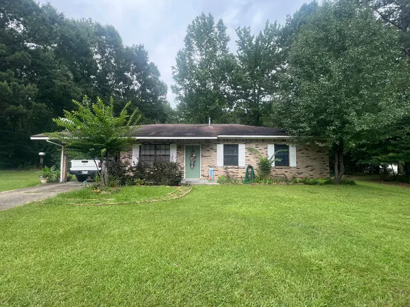 862 Improve Rd, Sumrall, MS 39482