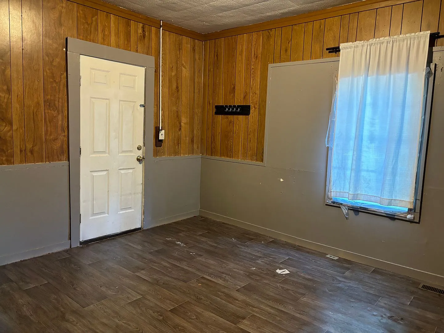 3 Bedroom Home in Searcy — Photo 2