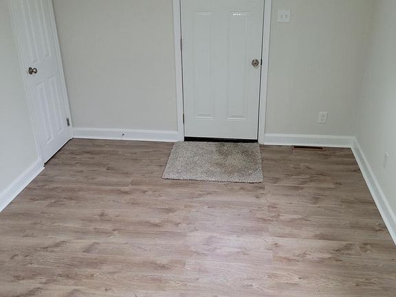 5th image of 300 Odessa Ave