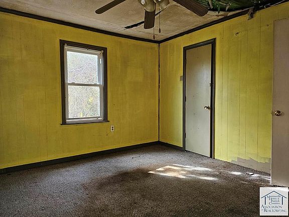 3rd image of 614 Warehouse St