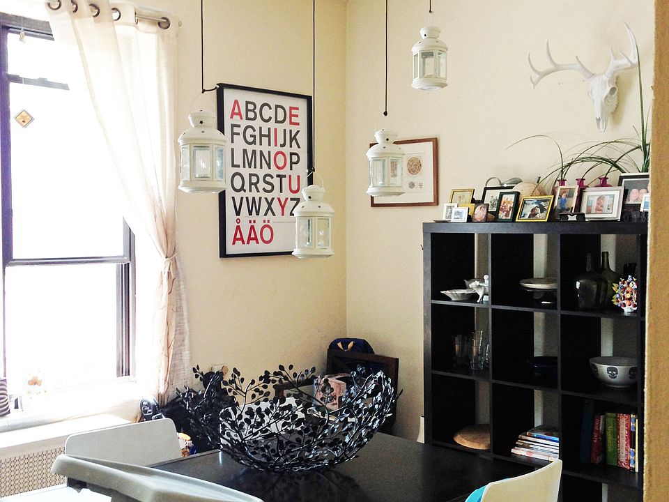1st image of 572 Henry St APT 1