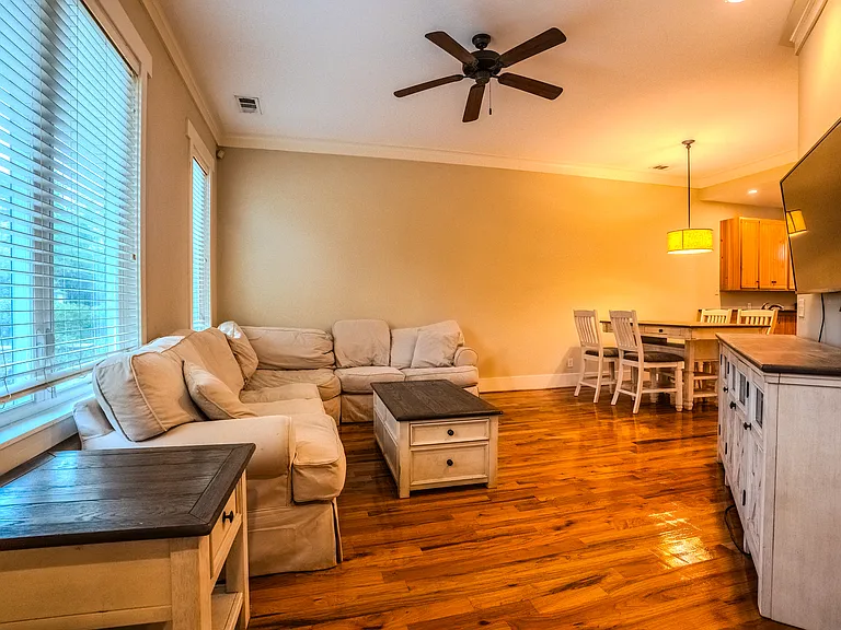 1339 Hancock Ct — Photo 7