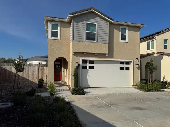 244 Arbor Dr S, Madera, CA 93636