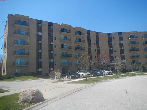 3rd image of 18400 Cherry Creek Dr APT 302