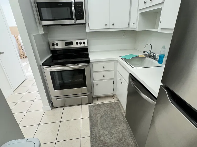 2899 Collins Ave #604 — Photo 17