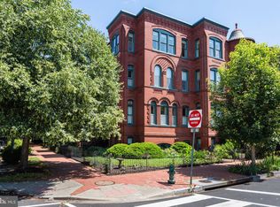 226 5th St SE APT 401, Washington, DC 20003