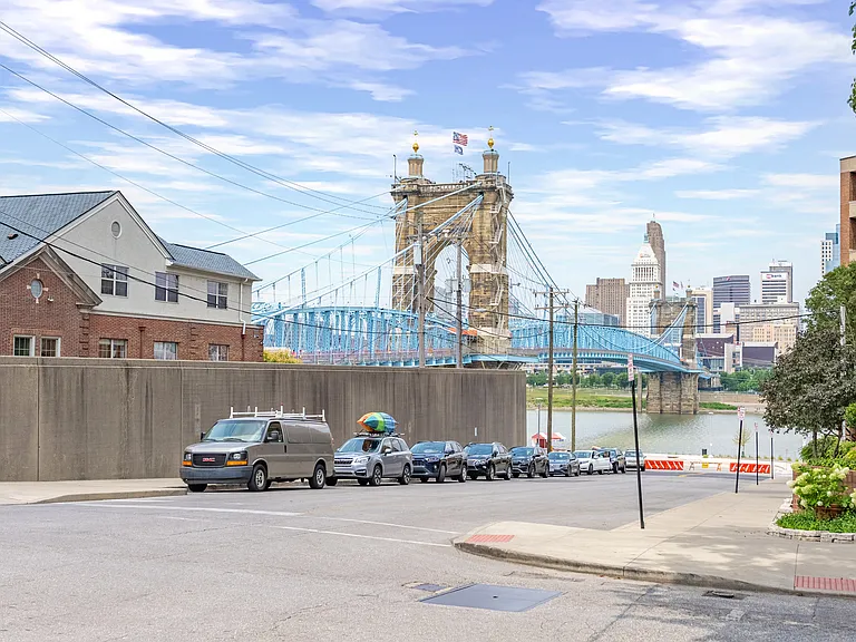 Roebling Row — Photo 105