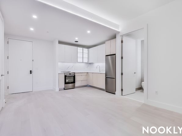 218 Front St #637