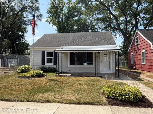 2000 Moorhouse St, Ferndale, MI 48220