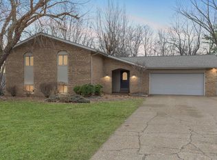 7716 Huckleberry Ln, Evansville, IN 47712