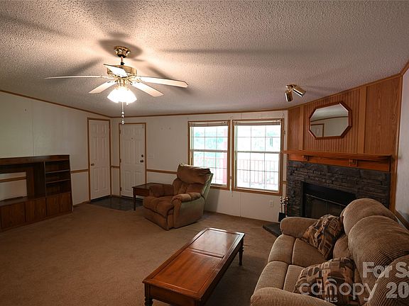 4th image of 3435 Nelson Ln