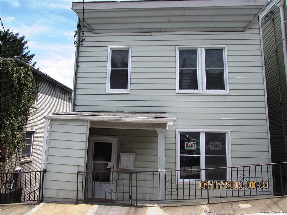1st image of 146 Vineyard Ave #1