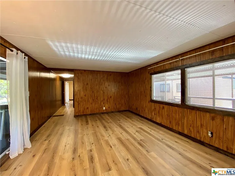 1240 Highview St — Photo 9