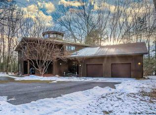 35 Tall Oaks Dr, Kingston, NY 12401