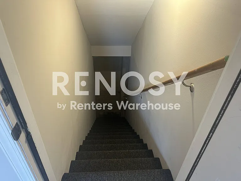 8900 Millers Island Blvd — Photo 29