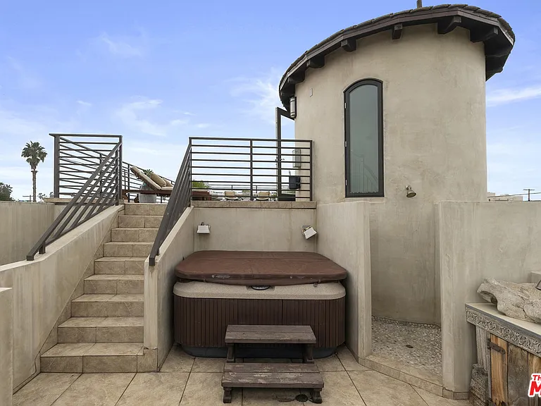 2310 Strongs Dr — Photo 19