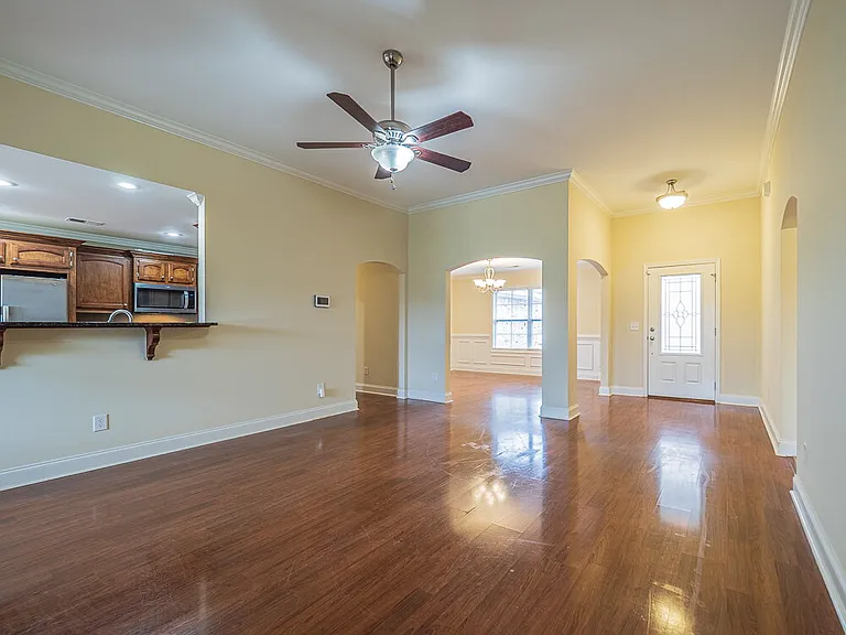 2740 Foxcroft Cir — Photo 11