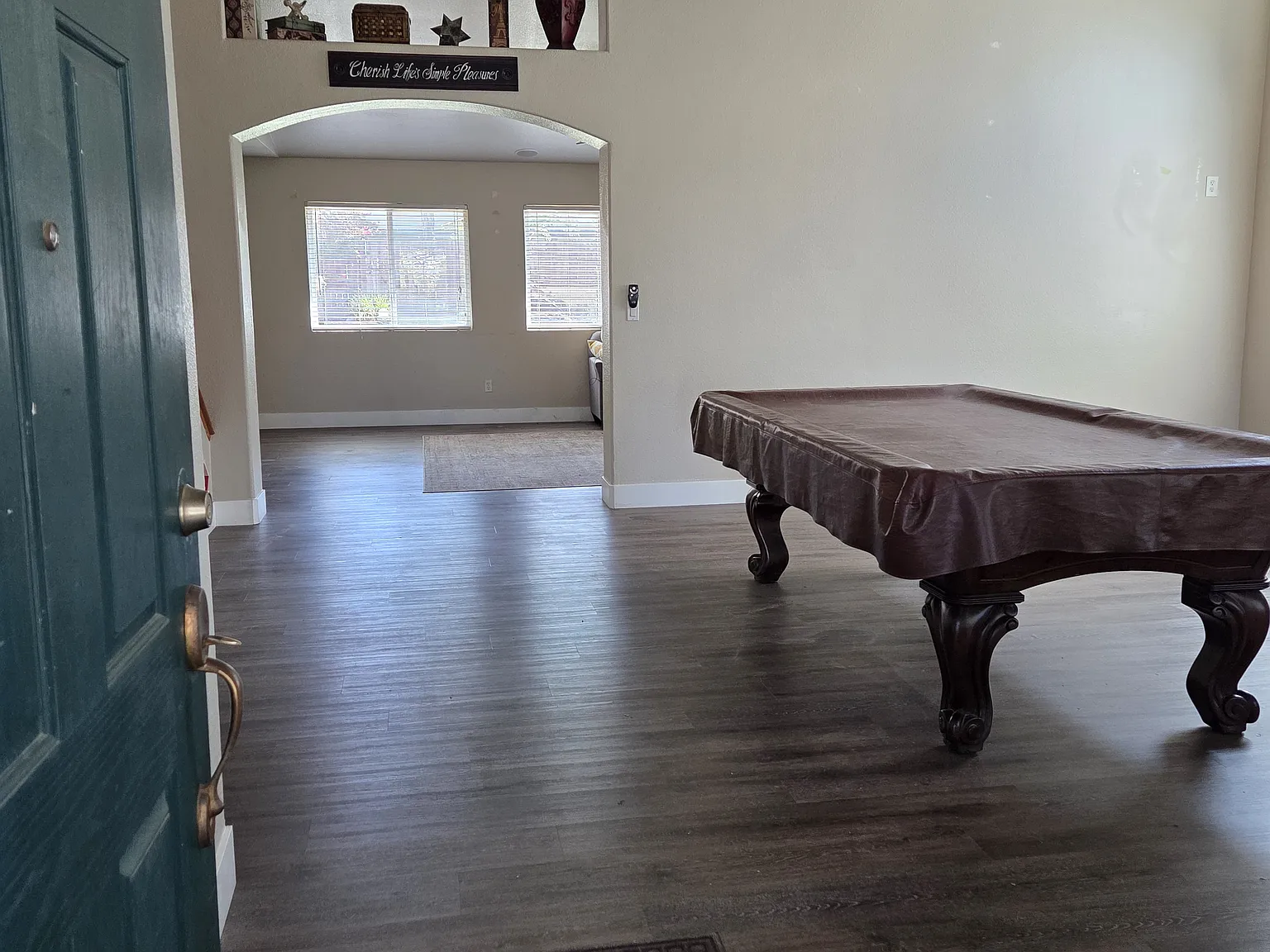 3 bed, 2.5 bath, 2512 sqft, $3,500 — Photo 3